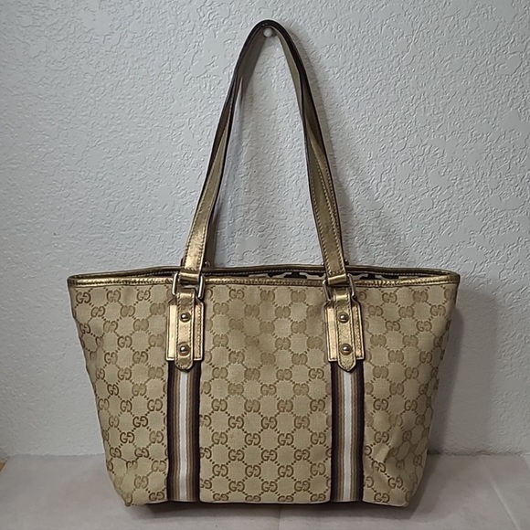 AUTHENTIC GUCCI mini tote! ๐
Great used condition. - Picture 4 of 15